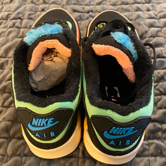 Brand New Woman’s Nike Air Max Multi Pastel Color Tennis Shoes Size 8 - Picture 2 of 5